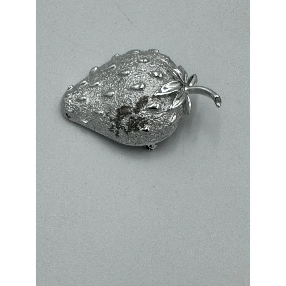 Vintage Jewelry SARAH COVENTRY Strawberry Pin Brooch Silver Tone